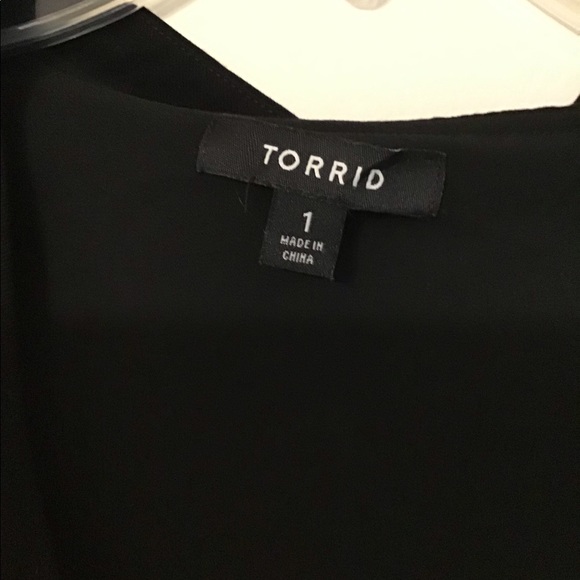 Torrid zipper top size 1 - Picture 2 of 6